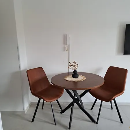 Center New 300 Meters From The Sea * Porec