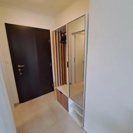 Apartment Center New 300 Meters From The Sea *